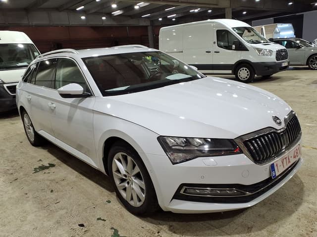 Skoda Superb Combi 2.0 Style - Дизельное топливо - Автоматическое - 122 hp - 168.412 km