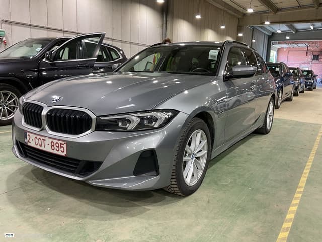 BMW 3 Series Touring 330e - Смешанное - Автоматическое - 184 hp - 135.865 km